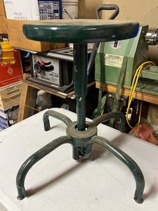 lot 17G image: Adjustable Green Metal Shop Stool
