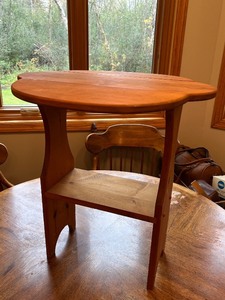lot 25 image: Wood Side Table with Shelf and Unique Shaped Top