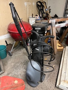 lot 48G image: Chicago Electric Power Tools 2433 Pressure Washer