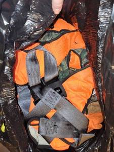 lot 93 image: 10X Medium Blaze Orange Hunting Jacket, Gloves, and Safety Vest Set