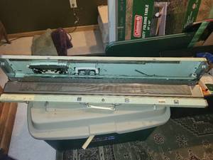 lot 106 image: Brother Profile 551 Knitting Machine with Carrying Case