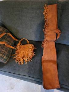 lot 127 image: Kolpin Suede Fringe Rifle Scabbard and Fringe Shoulder Bag Set