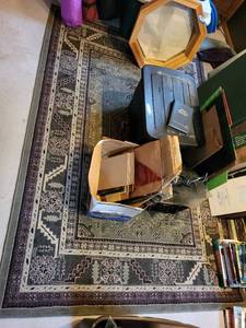 lot 129 image: Traditional Area Rug with Geometric and Floral Patterns