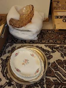 lot 131 image: Vintage Serving Platter and Tray Set with Glass and Porcelain Pieces