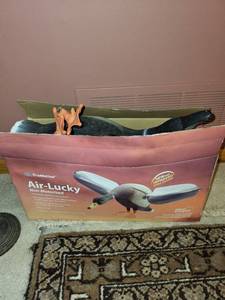 lot 139 image: TruMotion Air-Lucky Non-Motorized Spinning Wing Duck Decoy with Assembly Poles