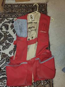 lot 140 image: Bob Allen Shooting Vests and Fishing Tackle Box with Accessories