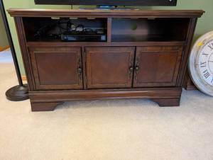 lot 1U image: Wooden Media Console Cabinet with Three Doors and Shelving