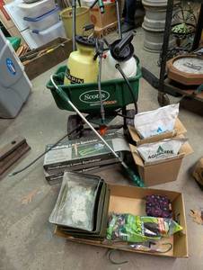 lot 39G image: Yard and Lawn Care Collection with Scotts Spreader, Sprayers, Oscillating Sprinklers, and Supplies