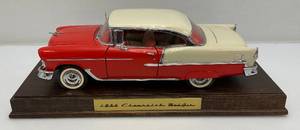 lot 99 image: Danbury Mint Really Heavy Metal Die Cast (1955 Chevrolet Bel-Air) Model Car On Wood Base 12 Long