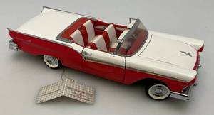 lot 100 image: 1957 Ford Skyliner Franklin Mint Percision 124 Scale Die Cast Model Car 8 12 Long (No Box)