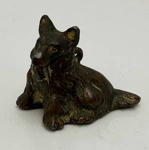 lot 176 image: RARE Vintage Miniature Bronze German Shepard Chain Pull Ornament 1 12 x 1 34 x 1