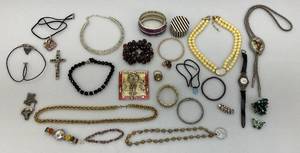 lot 211 image: Misc. Vintage Costume Jewelry And More
