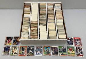 lot 236 image: X Large Box OF Misc. Unsorted Baseball Cards