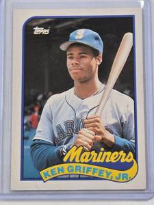 lot 27 image: Ken Griffey Jr. Rookie 1989 Topps #41T - Seattle Mariners Baseball Card