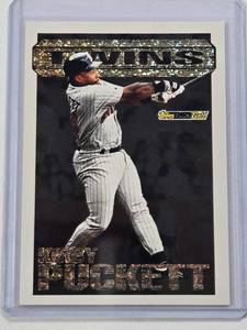 lot 57 image: Kirby Puckett 1994 Topps Gold Black Gold #17 - Minnesota Twins Baseball Card