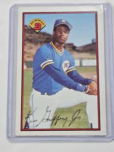 lot 159 image: Ken Griffey Jr. Rookie 1990 Bowman #220 - Seattle Mariners Baseball Card