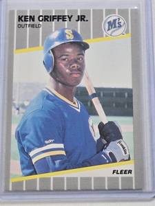 lot 252 image: Ken Griffey Jr. Rookie 1989 Fleer #548 - Seattle Mariners Baseball Card