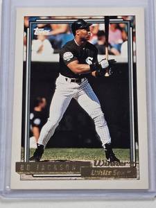 lot 257 image: Bo Jackson 1992 Topps Gold Winner #290 - Chicago White Sox Baseball Card
