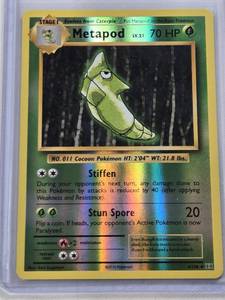 lot 323 image: Metapod 2016 Pokemon Card Holo #4108
