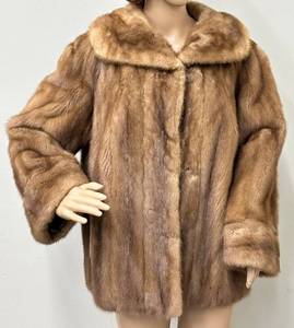 lot 46 image: Albert Furs Eton Square Brown Fur Coat MediumLarge