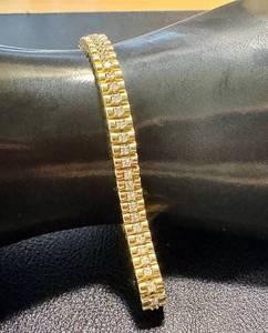 lot 5RG image: 14k Gold and Diamond Tennis Bracelet 7 Inch