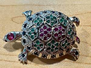 lot 8NP image: Sterling Silver Turtle Brooch Pendant Hallmarked ND Articulated with Colored Stones