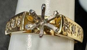 lot 10RG image: 14k Gold Size 5.5 Diamond Accent Ring Mounting