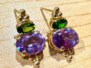 lot 17AK image: 14k Gold Amethyst and Grossular Garnet Earrings