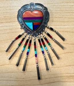 lot 25NP image: Q.T. Sterling Inlay Heart Brooch with Turquoise, Coral, Malachite