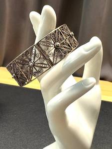 lot 45GS image: Vintage 830S Silver Filigree Bracelet with Safety Chain