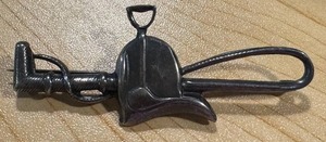 lot 47GG image: Sterling Silver Western Saddle Keychain, 2.75 Inch