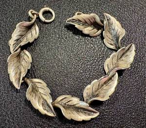 lot 49GG image: Vintage Sterling Silver Leaf Link Bracelet
