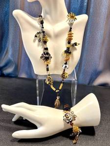 lot 60CM image: Handcrafted Art Glass Bead Necklace and Bracelet Set
