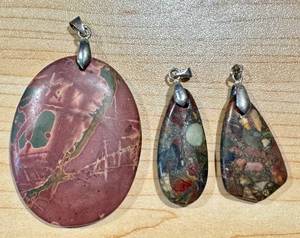 lot 61MA image: Cherry Creek Jasper Pendant and Red Creek Jasper Stone Pendants Set