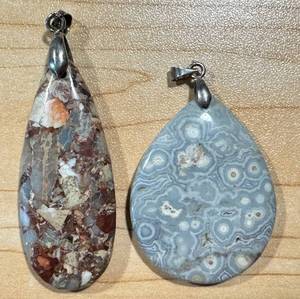 lot 62MA image: Set of 2 Jasper Stone Pendants - Orbicular and Red Creek