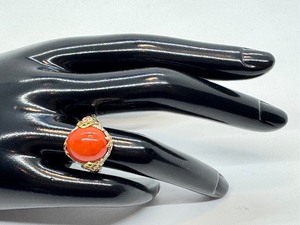 lot 20AC image: Vintage Filigree Ring with Red Cabochon Stone and Mixed Metal Floral Details