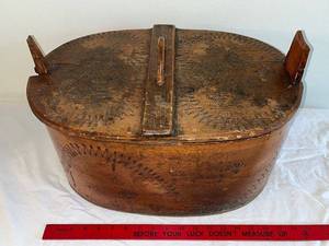 lot 10 image: Antique Norwegian Tine Box with Intricate Carvings