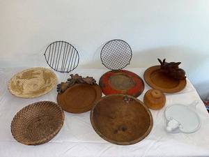 lot 25 image: Assorted Decorative and Functional Trays Collection