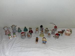lot 124 image: Vintage Ceramic Christmas Ornaments Collection - Angels, Santas, Snowmen