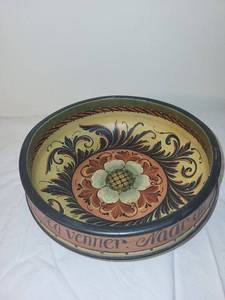 lot 33 image: Scandinavian Wood Carved Handpainted Bowl with Floral Design