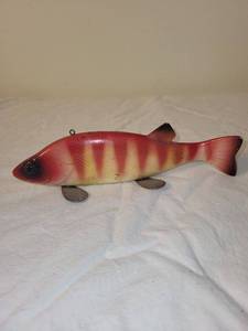 lot 42 image: Vintage Red and Yellow Fish Decoy with Metal Fins