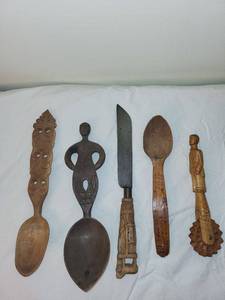 lot 47 image: Antique Handcrafted Wooden Utensils Collection - Spoons & Knife