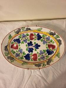 lot 110 image: Antique Stick Spatterware Rabbitware Oval Platter