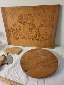 lot 194 image: Vintage Wooden Kitchenware Lot Santa Panel, Pig Boards & Blade
