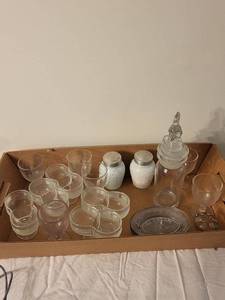 lot 215 image: Vintage Glassware Collection Salt Shakers, Rooster Jar & More