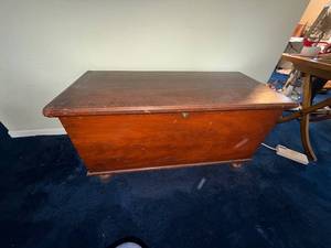 lot 61 image: Antique Wood Blanket Storage Chest with Lock Mechanism