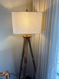 lot 76 image: Modern Tripod Floor Lamp with White Shade