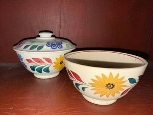lot 84 image: Vintage Aker & Co. Ltd. Hand-Painted Ceramic Bowls, England