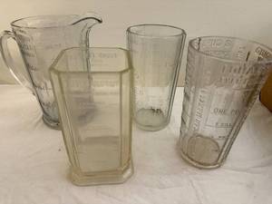 lot 204 image: Vintage Glass Measuring Cups and Pitcher Set