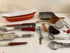 lot 207 image: Vintage Kitchen Utensils and Bakeware Lot - Mixed Collection